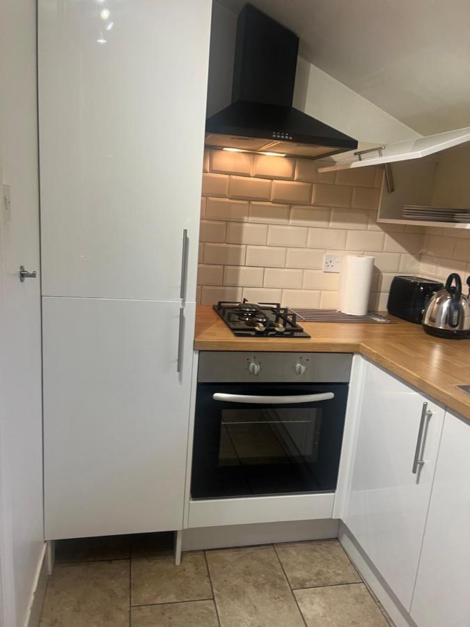 Appartamento Large Modern Studio Flat Londra Esterno foto