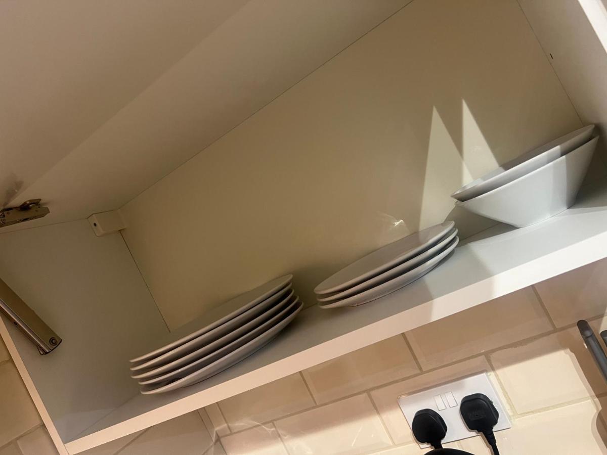 Appartamento Large Modern Studio Flat Londra Esterno foto